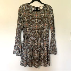 Boho hippie long sleeve mini dress. Lovely multi earth tone color print.